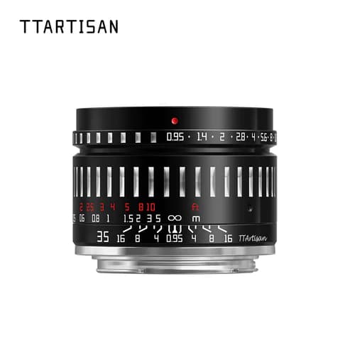 TTArtisan APS-C 35mm F0.95 manual focus lens